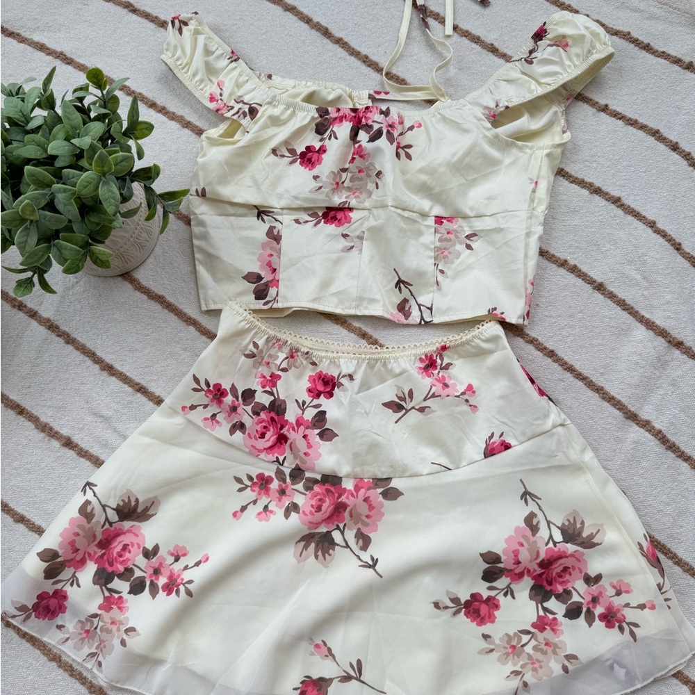 💐Floral Off Matching Set💐 - Picture 2 of 2